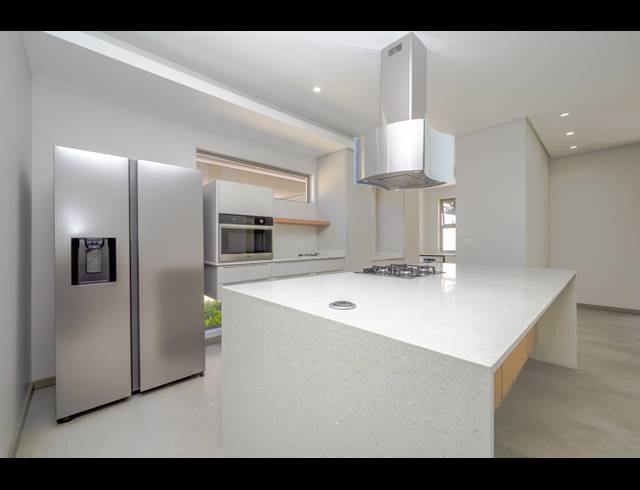 3 BEDROOM HOUSE FOR SALE IN PORT ZIMBALI